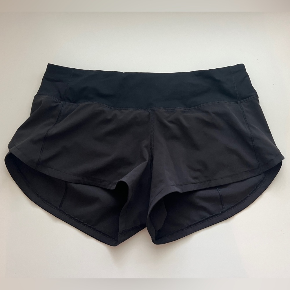 Lululemon Low Rise Speed Up Short 2.5